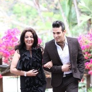 Meet your Posher, Mercedes